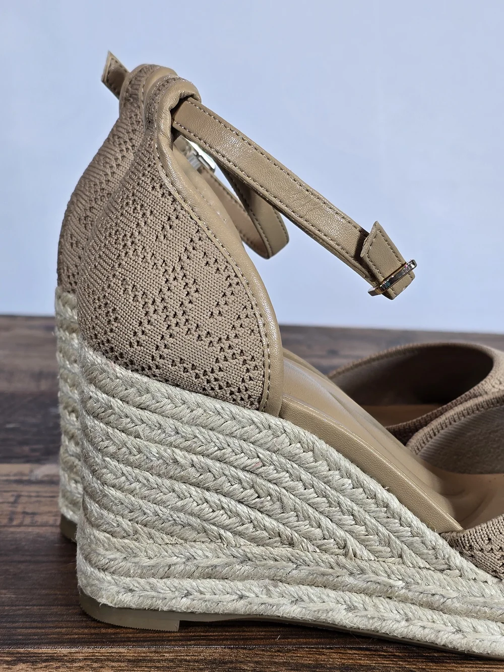 Cosy Island stylish beige